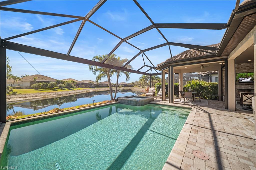 ESPLANADE - Residential