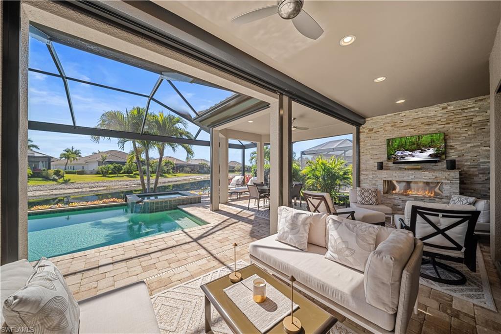 ESPLANADE - Residential