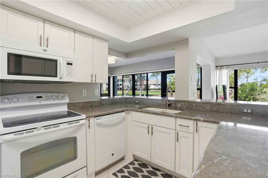 OAKMONT VILLAGE - Residential