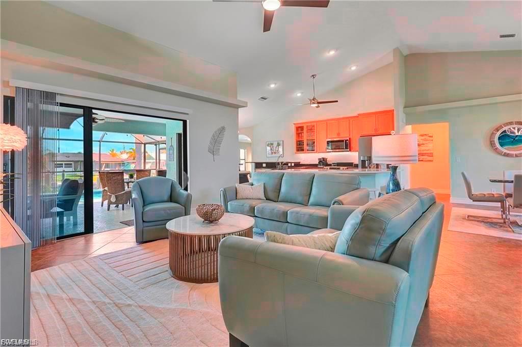 CAPE CORAL - Residential