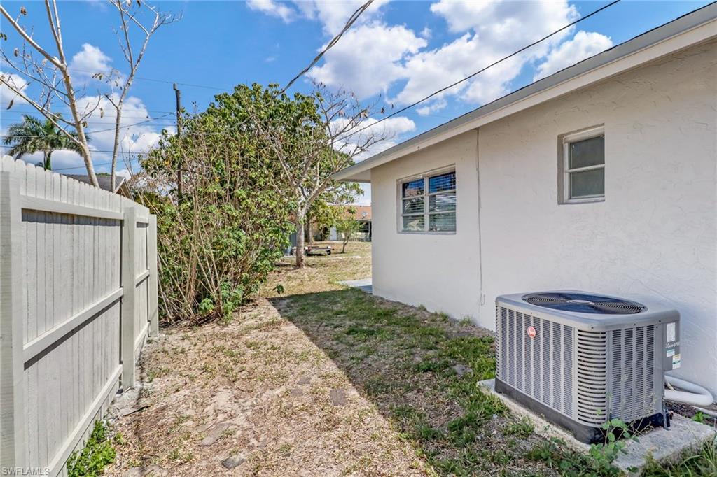 NAPLES PARK - Residential