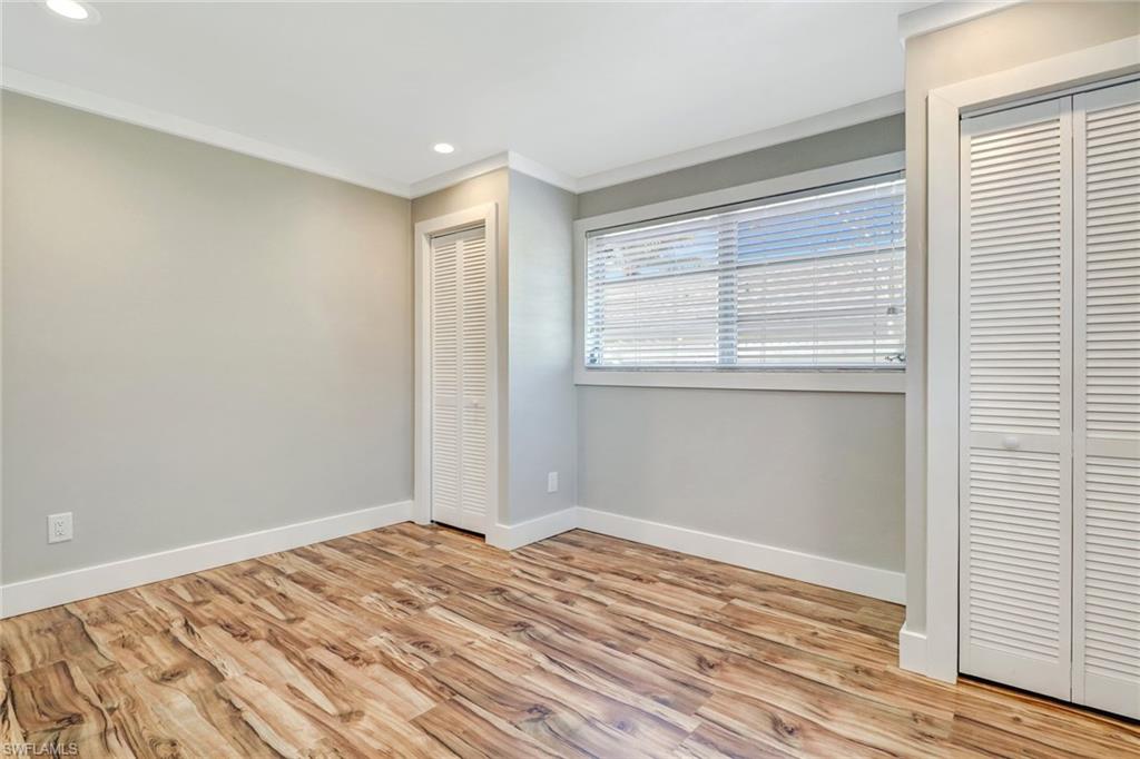 NAPLES PARK - Residential