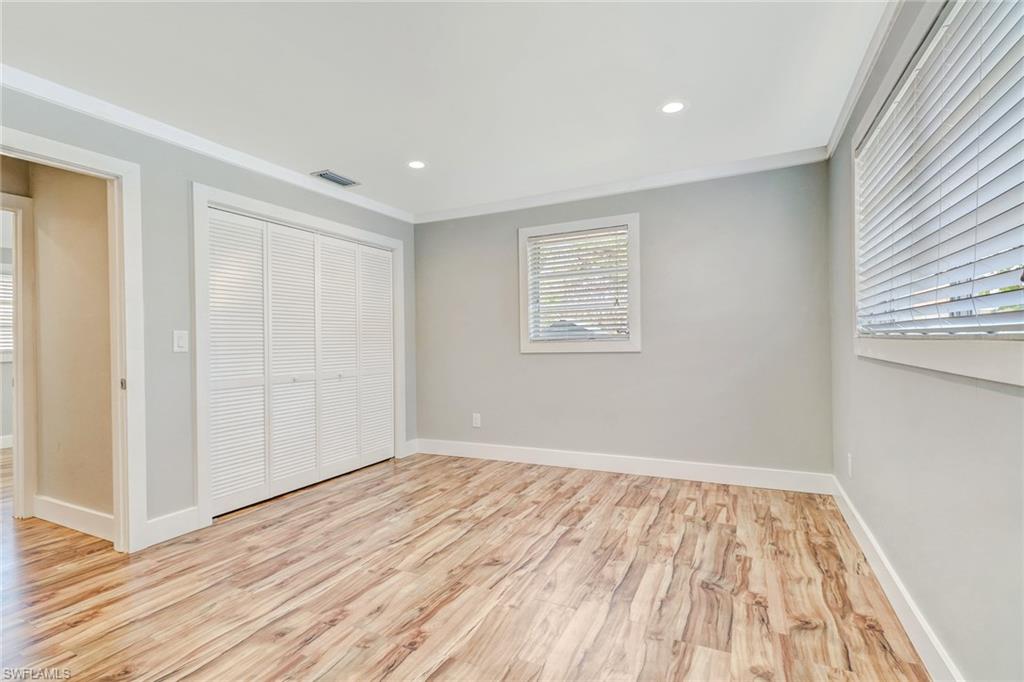 NAPLES PARK - Residential