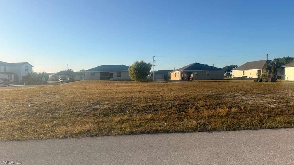 CAPE CORAL - Land