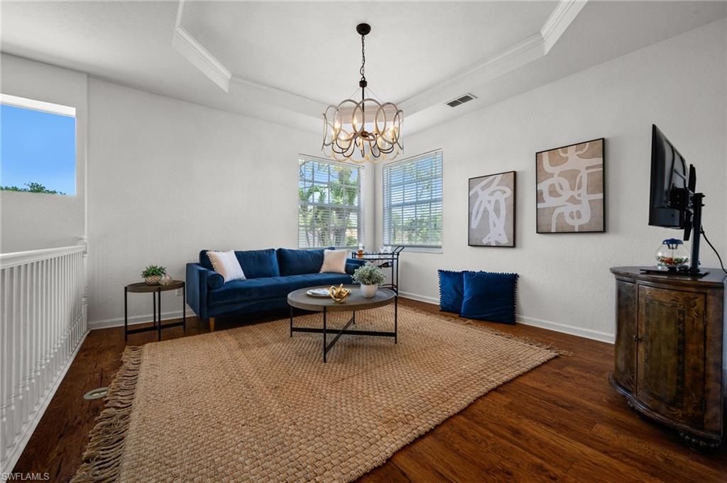 AUTUMN WOODS - Residential