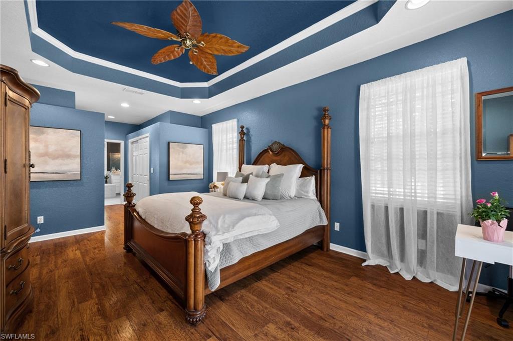 AUTUMN WOODS - Residential