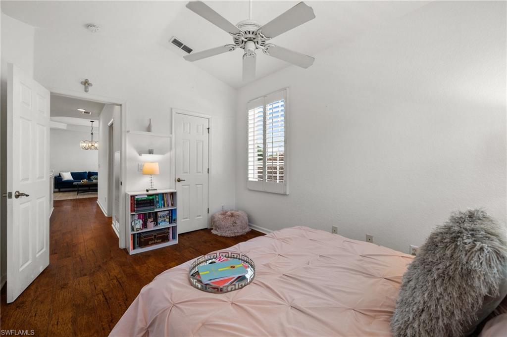 AUTUMN WOODS - Residential