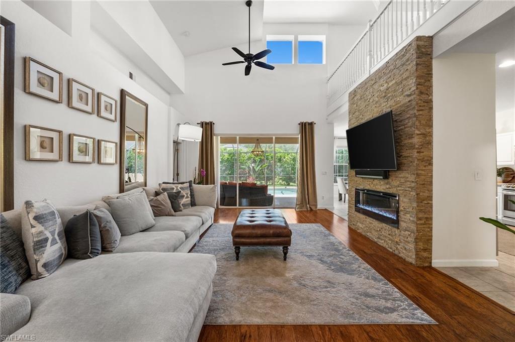 AUTUMN WOODS - Residential