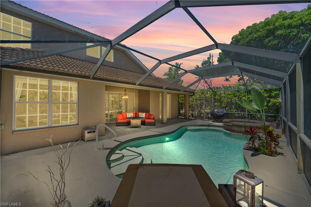 AUTUMN WOODS - Residential