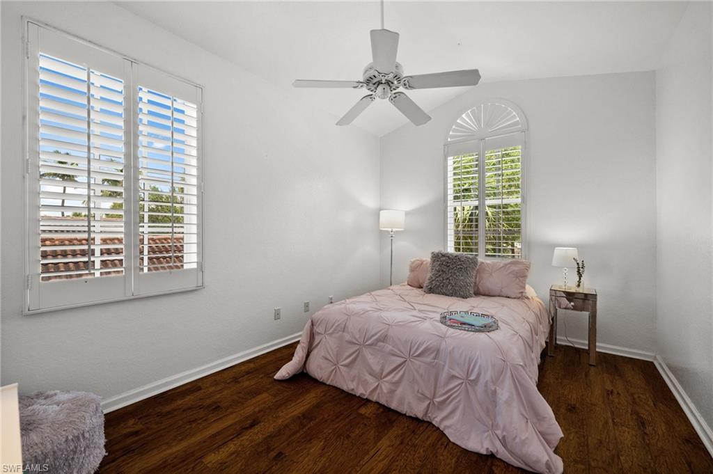 AUTUMN WOODS - Residential