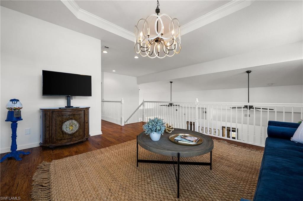 AUTUMN WOODS - Residential