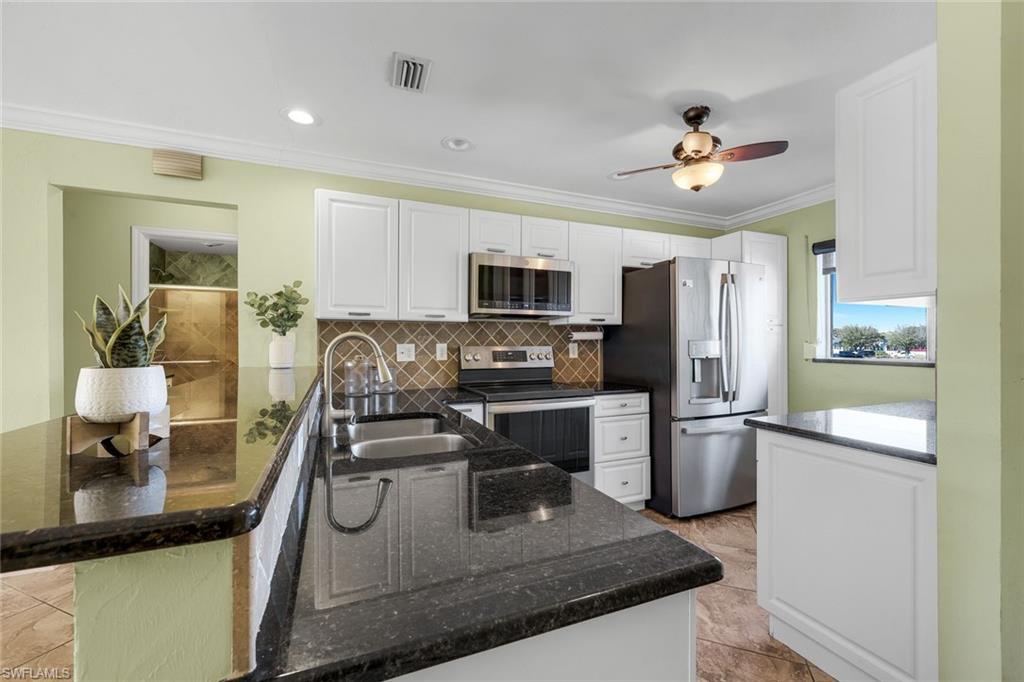 BIKINI PLACE CONDO - Residential