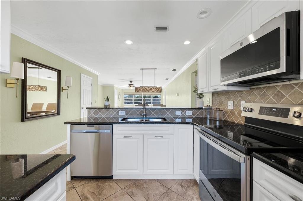 BIKINI PLACE CONDO - Residential