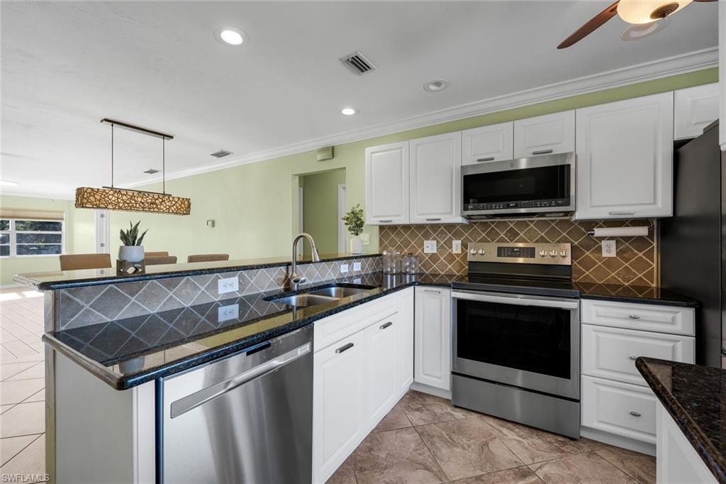 BIKINI PLACE CONDO - Residential