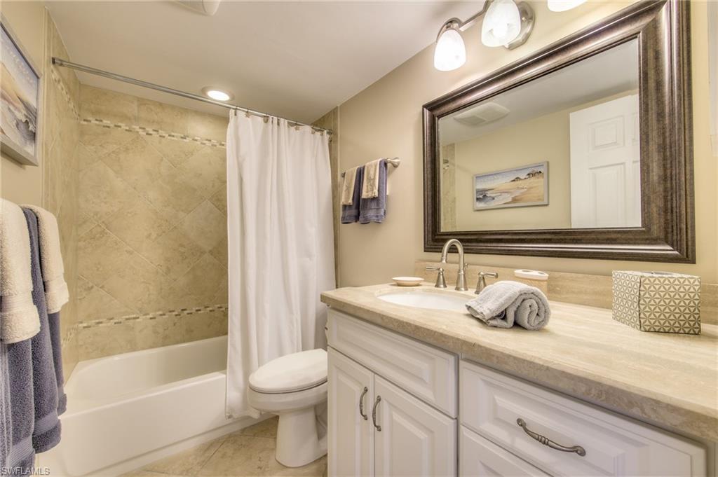 THE PALMS OF BAY BEACH - Residential