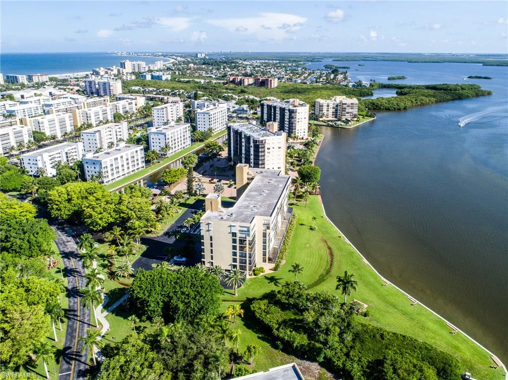 THE PALMS OF BAY BEACH - Residential