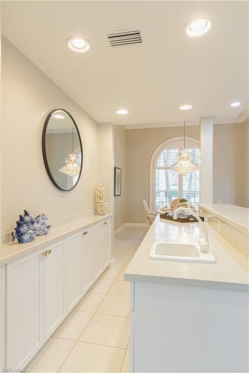 LONGSHORE LAKE - Residential