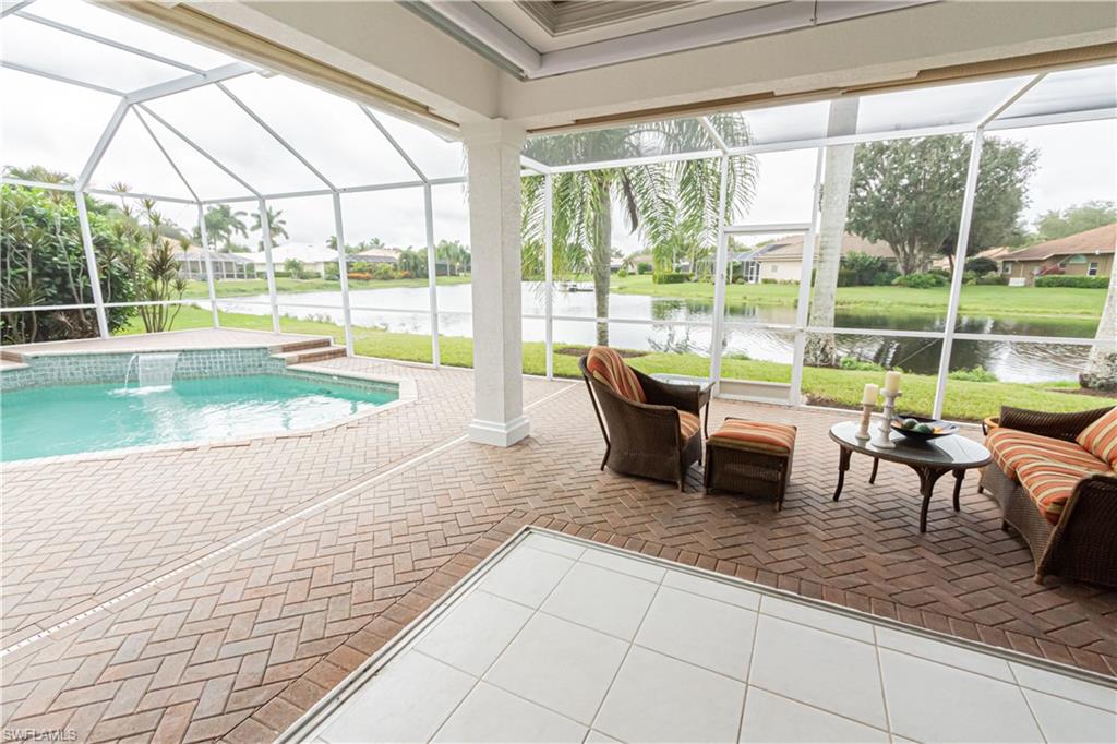 LONGSHORE LAKE - Residential