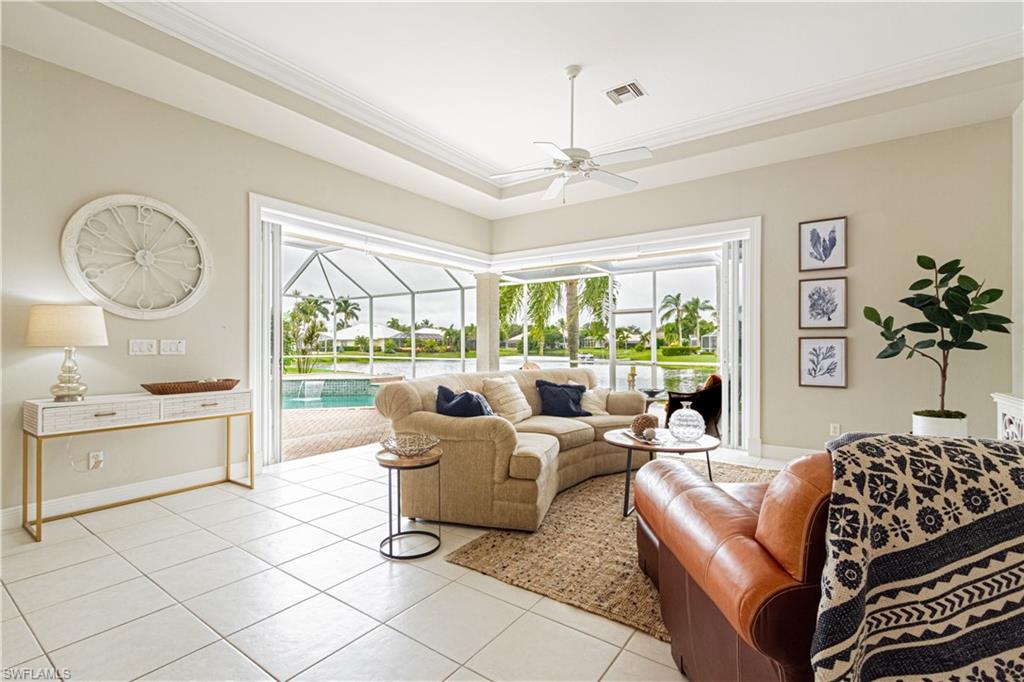 LONGSHORE LAKE - Residential