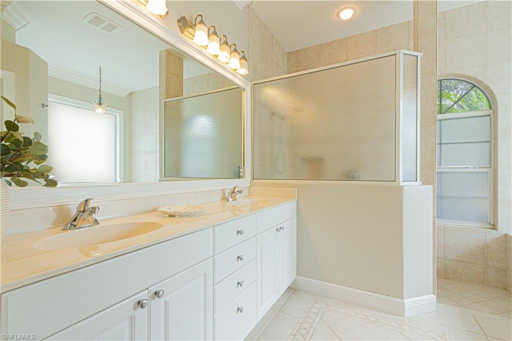 LONGSHORE LAKE - Residential