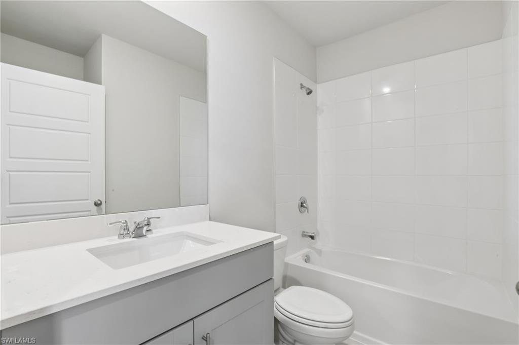 CRESCENT LAKES - Residential