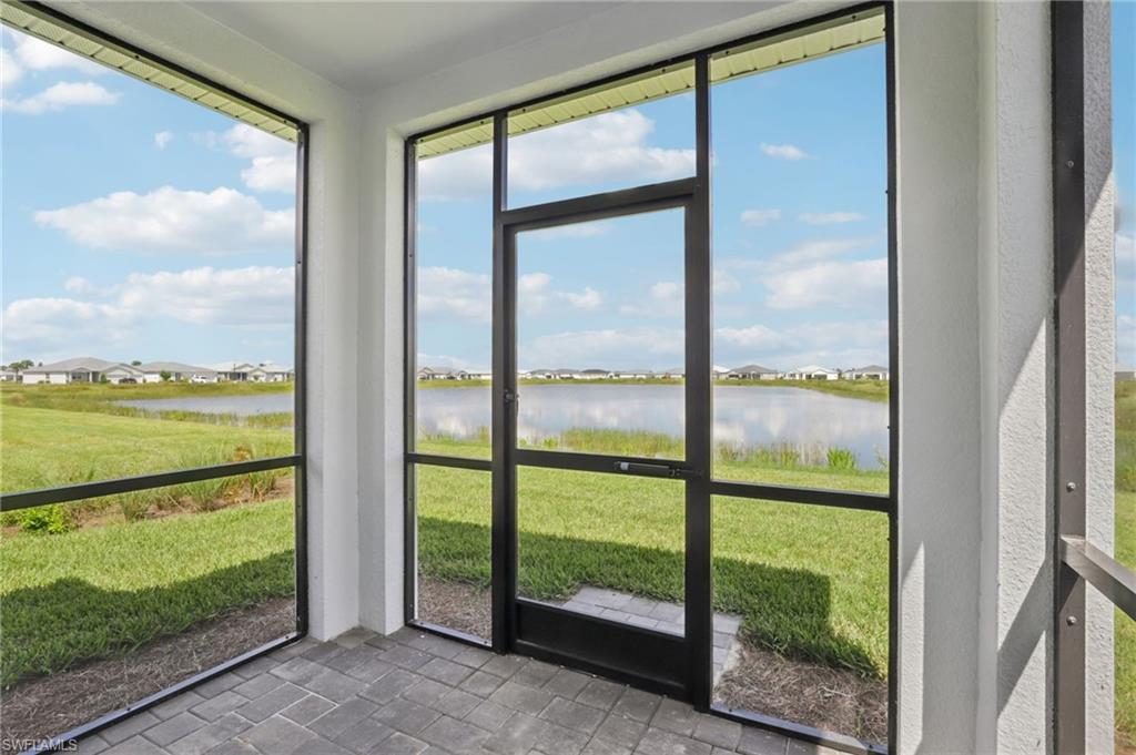 CRESCENT LAKES - Residential