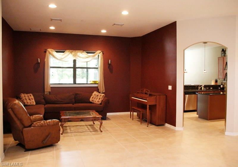 PROMENADE EAST - Residential