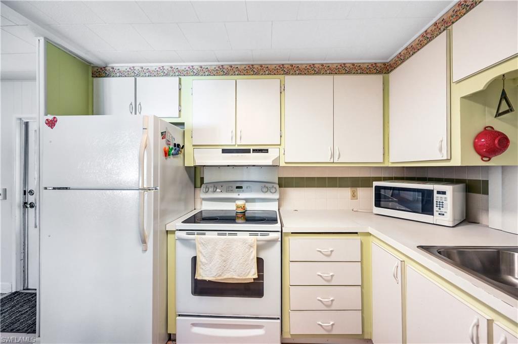 ENCHANTING ACRES MOBILE HOME - Residential