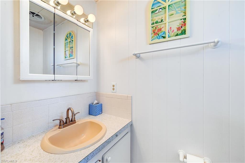 ENCHANTING ACRES MOBILE HOME - Residential