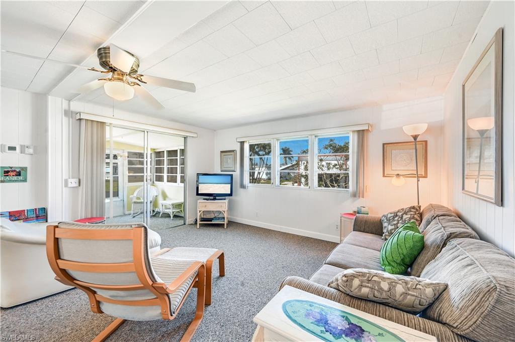 ENCHANTING ACRES MOBILE HOME - Residential