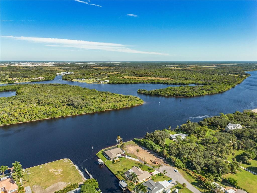 FORT MYERS SHORES - Land