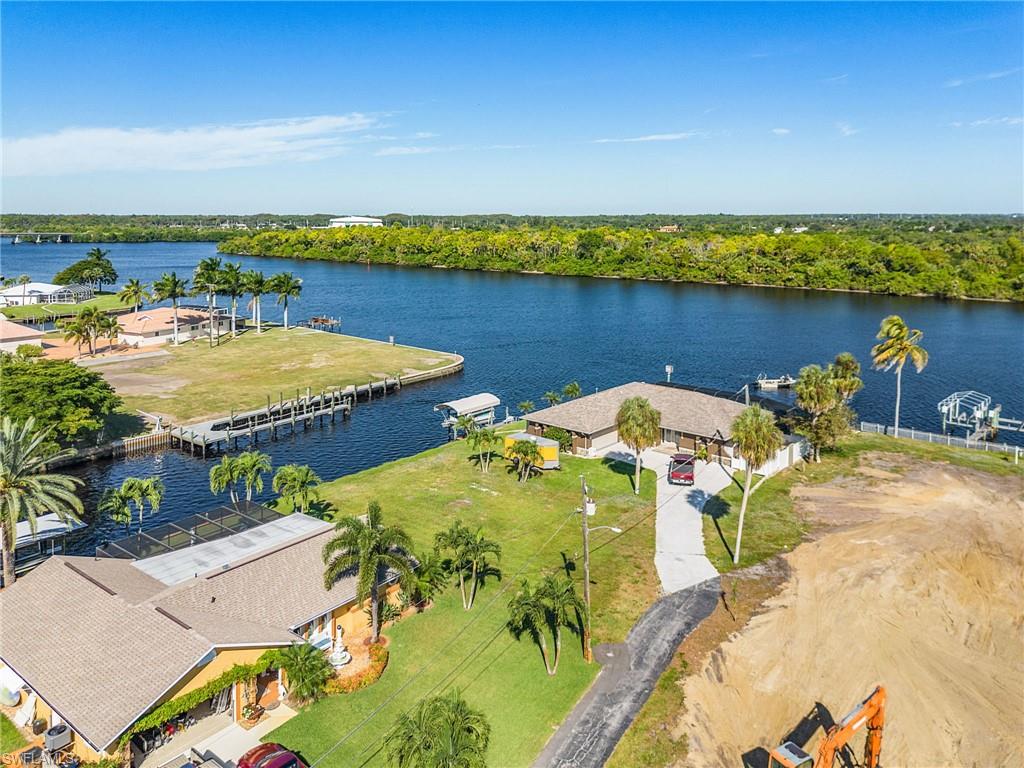 FORT MYERS SHORES - Land