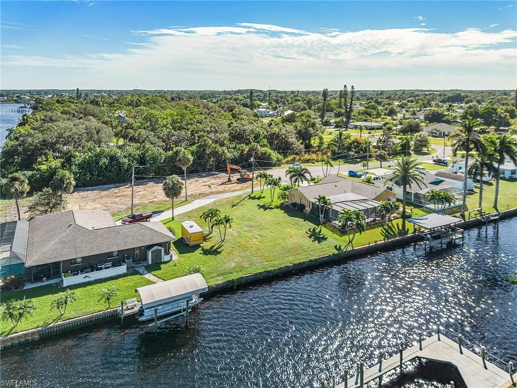 FORT MYERS SHORES - Land