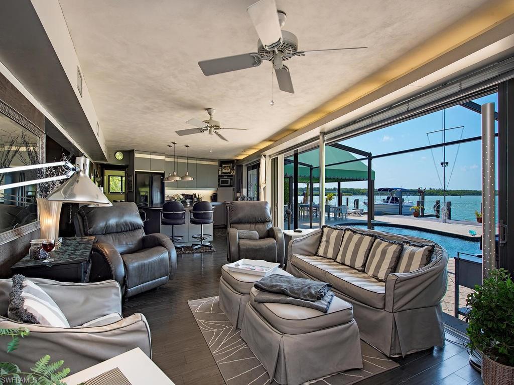 ROYAL HARBOR - Residential