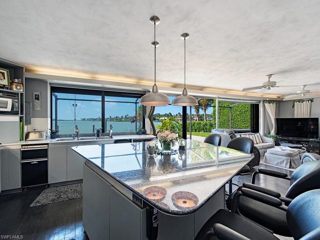 ROYAL HARBOR - Residential