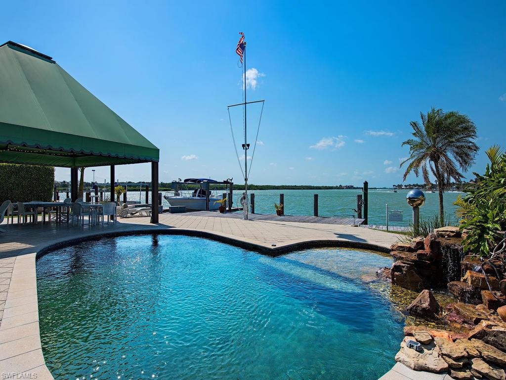 ROYAL HARBOR - Residential