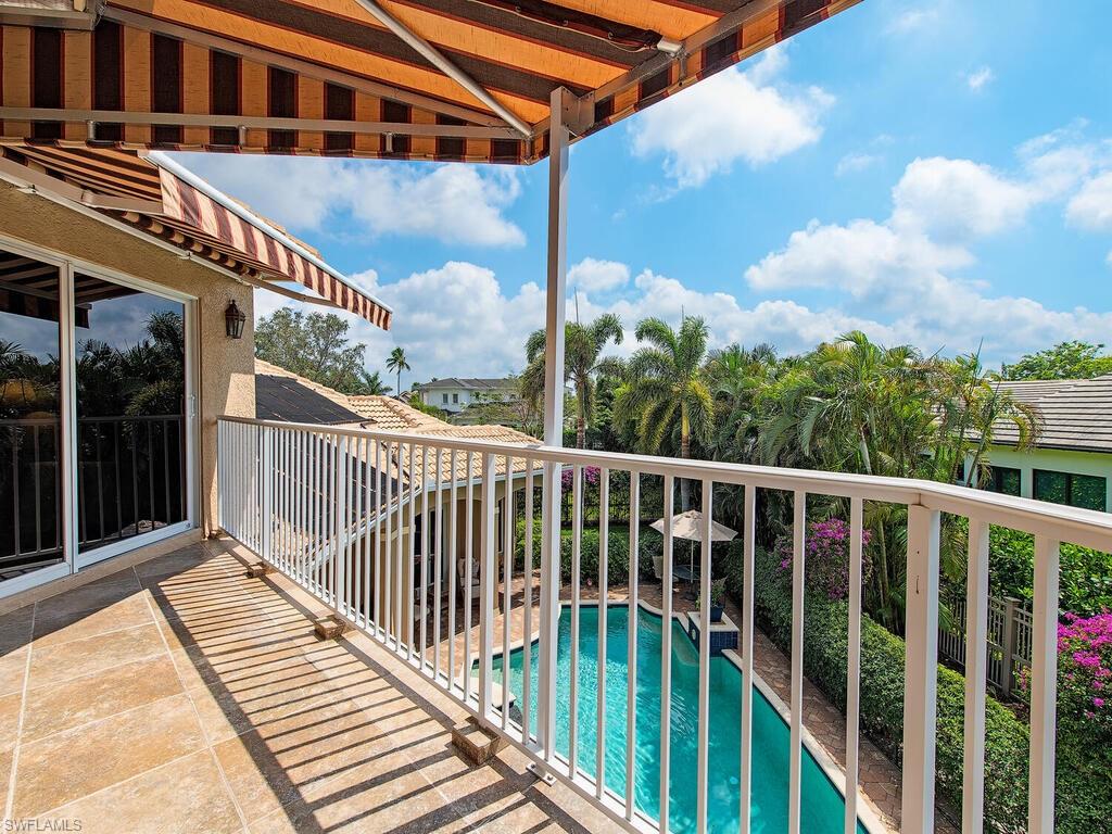 MOORINGS - Residential