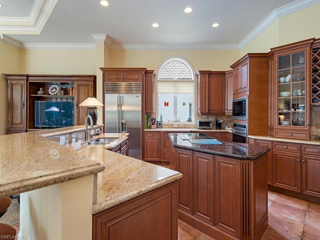 MOORINGS - Residential