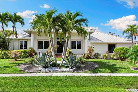 Photo of 741 Holly CT, MARCO ISLAND, FL 34145 (MLS # 226014144)