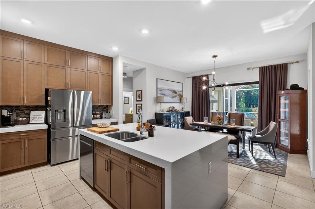 SUNSET VISTA - Residential