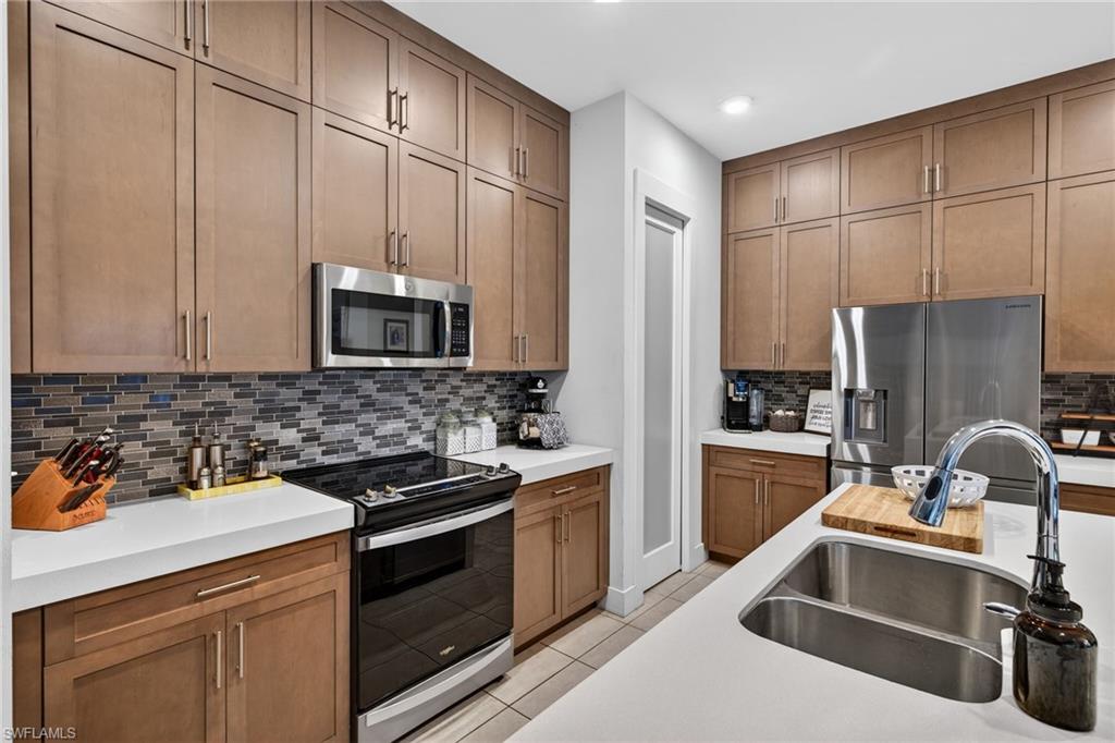 SUNSET VISTA - Residential