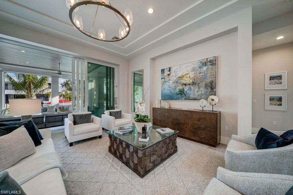 ROYAL HARBOR - Residential