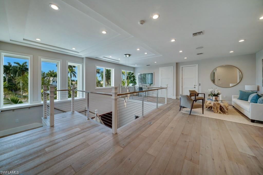 ROYAL HARBOR - Residential