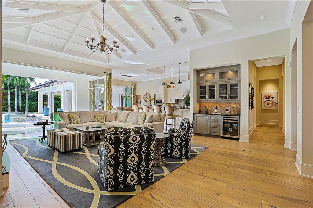 MOORINGS - Residential