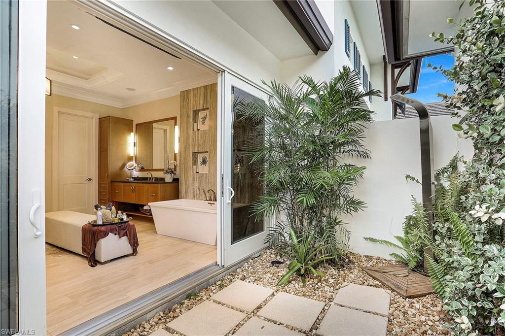 MOORINGS - Residential