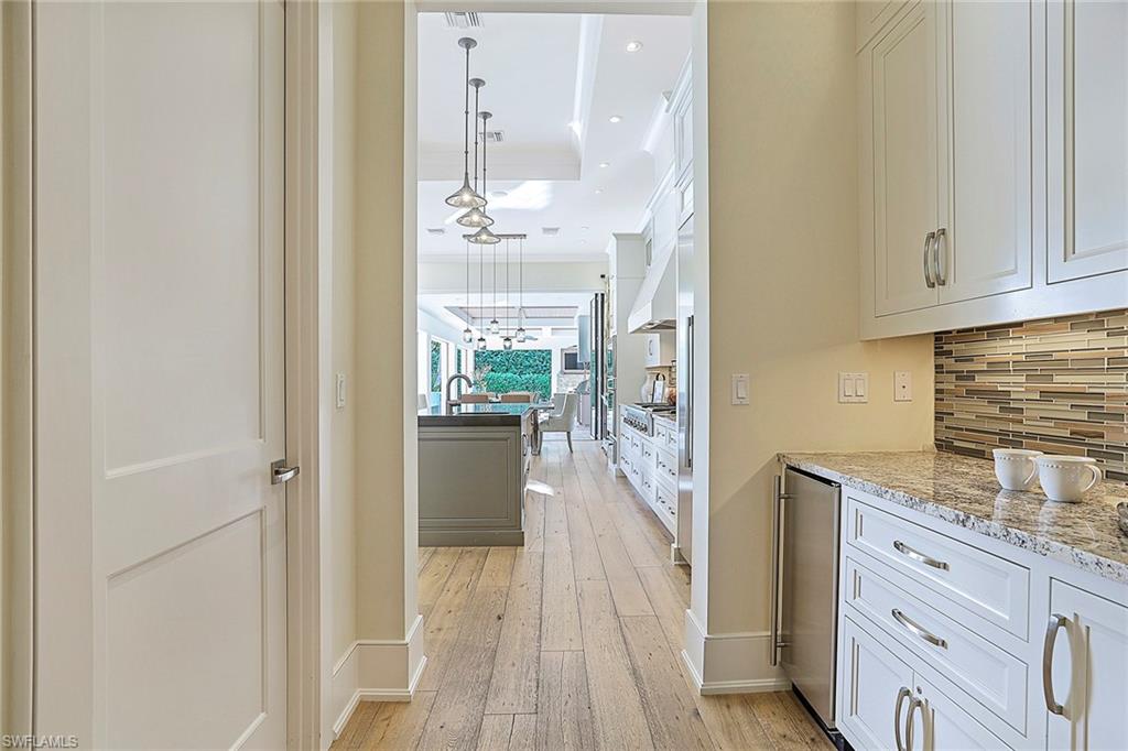 MOORINGS - Residential