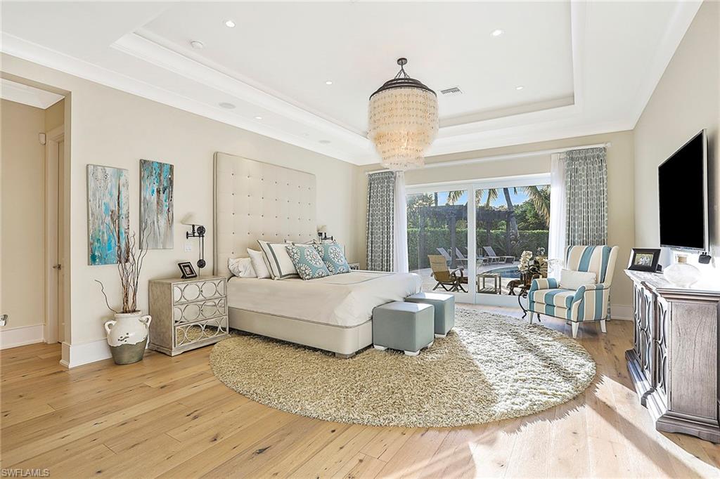 MOORINGS - Residential