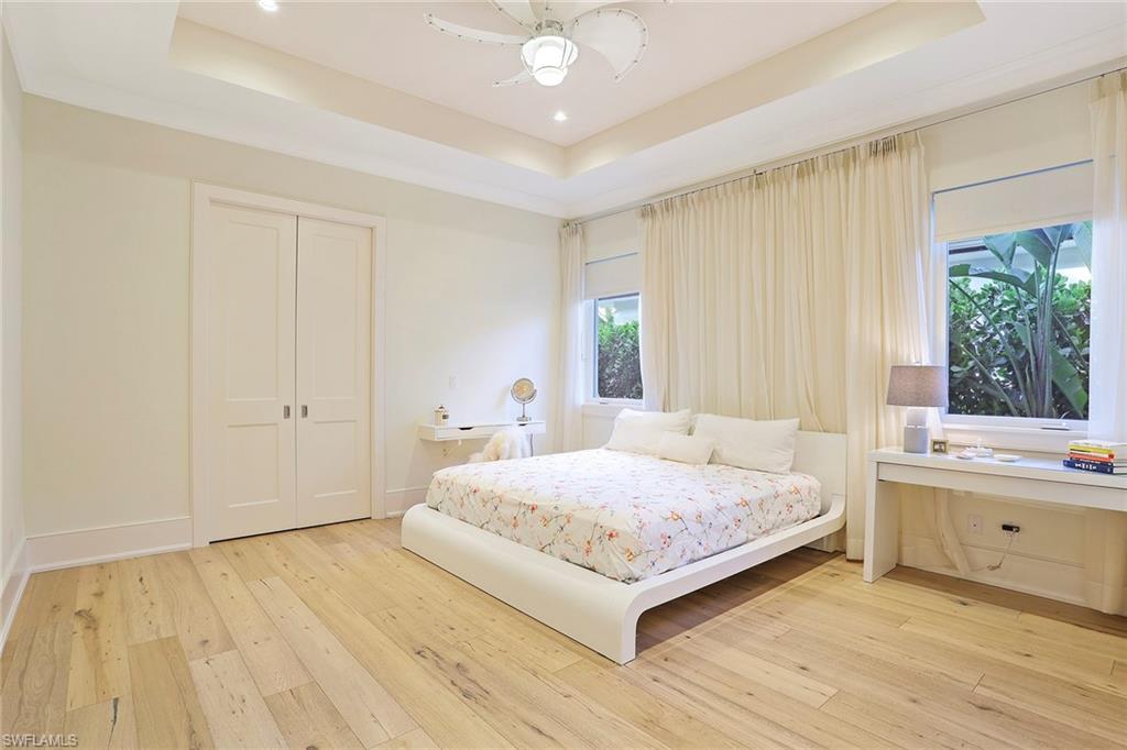 MOORINGS - Residential