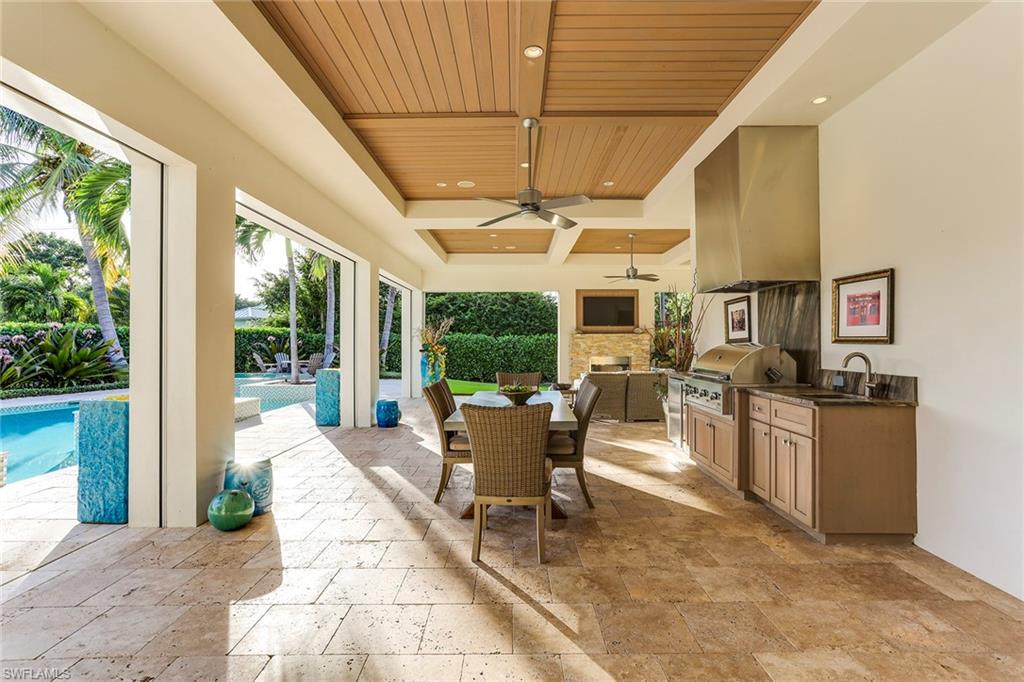 MOORINGS - Residential