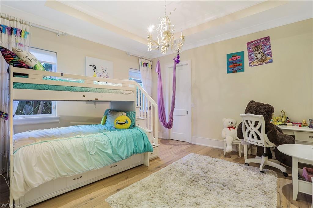 MOORINGS - Residential